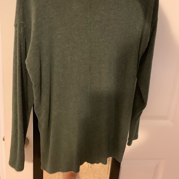 American eagle sweater - Picture 2 of 2